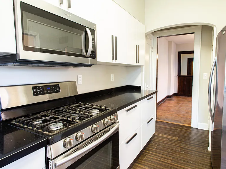 807 N Tacoma Ave — Photo 7