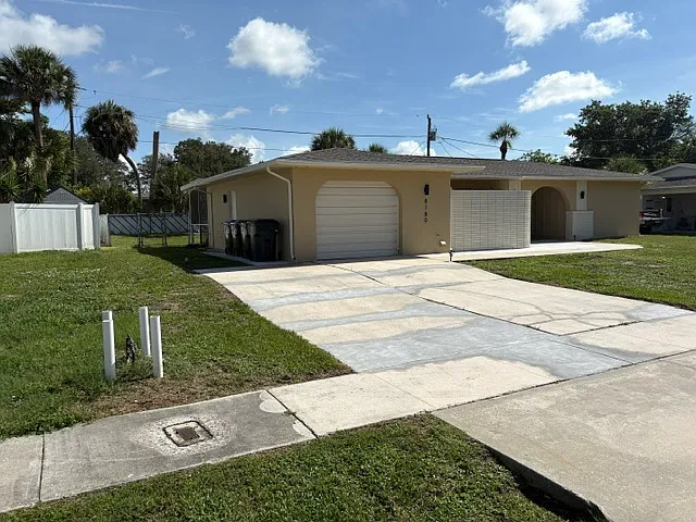 8180 Porto Chico Ave — Photo 3