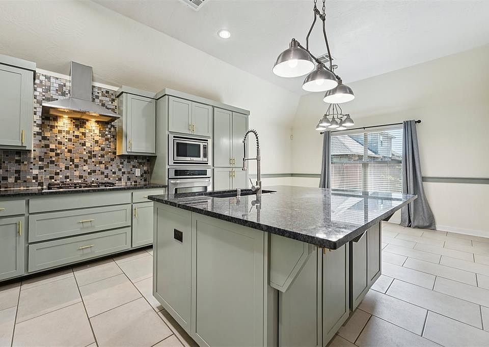 1st image of 8324 NW 138th Cir