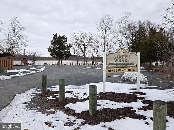 3rd image of 23116 Gilpin Point Rd