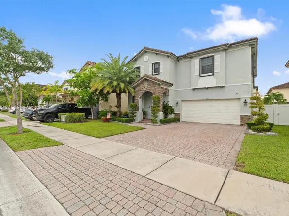 3521 W 92nd Pl, Hialeah, FL 33018