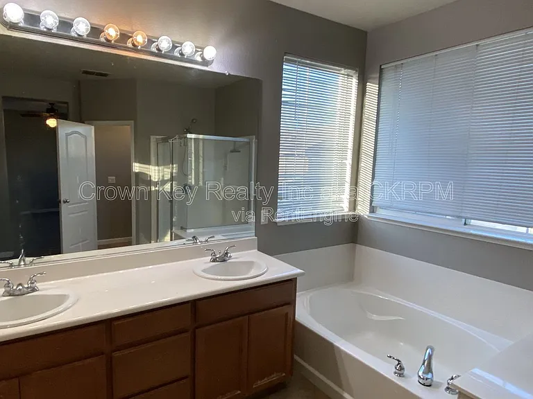 352 Goodall Dr — Photo 18