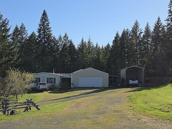 5th image of 3920 Upper Camas Rd