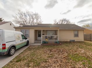 608 S Edgemoor Dr, Wichita, KS 67218