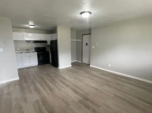 eld-SR (Sunrise Apartments), 118 E Phillip Ave #6, Norfolk, NE 68701