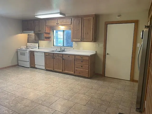 9786B FM 852 — Photo 3
