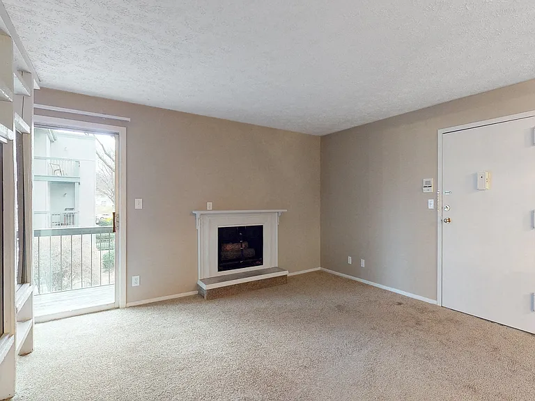 Westwood Apartments — Photo 37