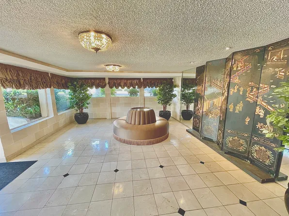 Rexford Park Plaza