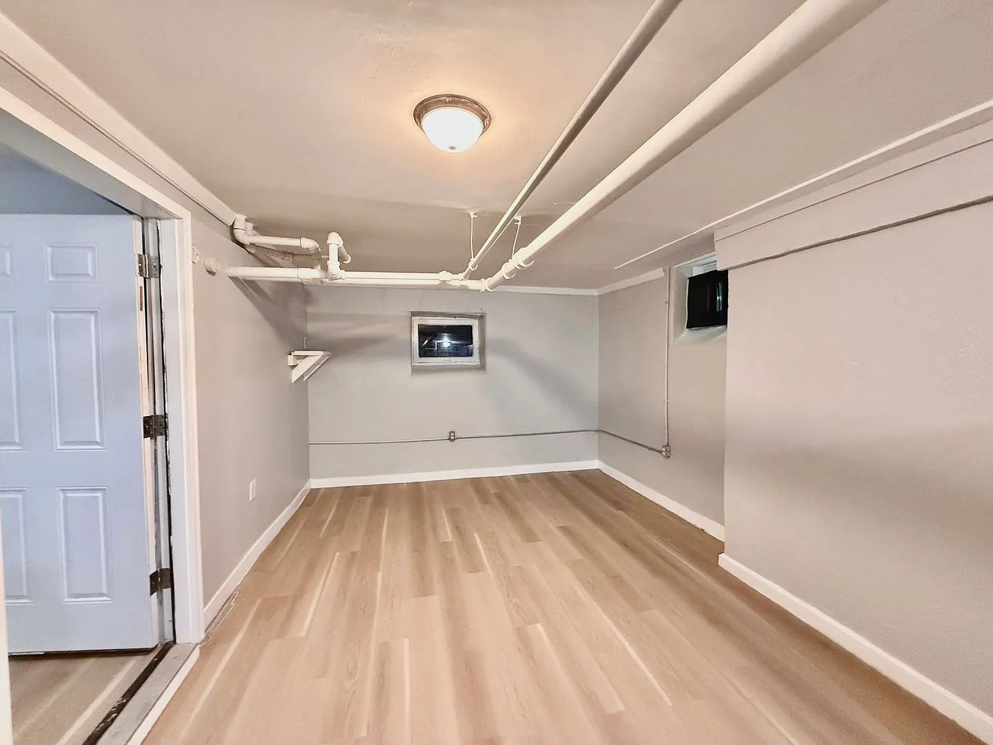1 bed, 1.0 bath, $945 — Photo 4