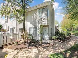51 Morgan Ct, Bedminster, NJ 07921