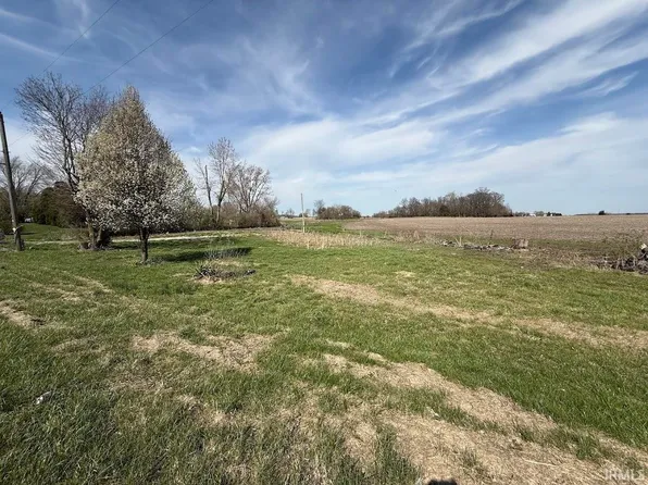 4050 N Us Highway 35, Royal Center, IN 46978