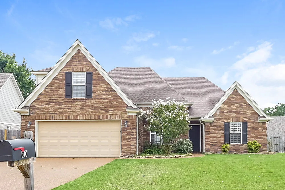 4 bed, 2.0 bath, 2050 sqft, $1,970 — Photo 1