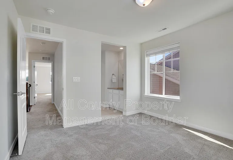 2334 Dinosaur Dr — Photo 20