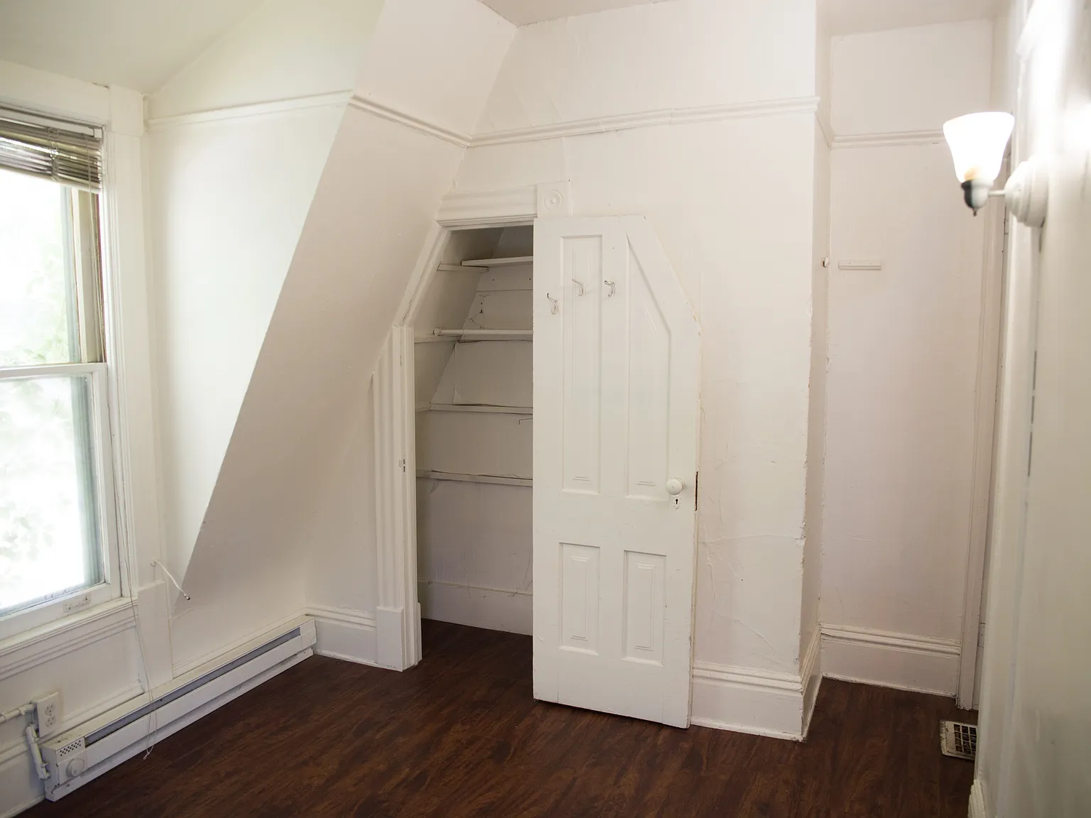 6 bed, $3,100 — Photo 3