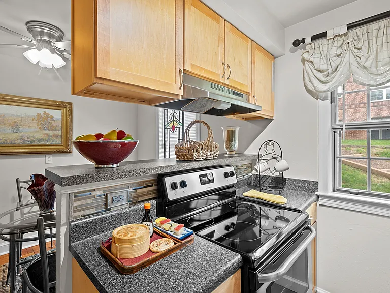 Rock Creek Springs Apartments — Photo 5