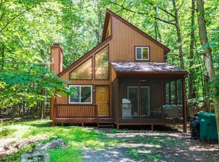 3303 Greenbriar Dr, East Stroudsburg, PA 18301