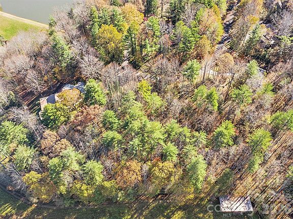 3rd image of 14 Mountain Lake Dr Unit 14