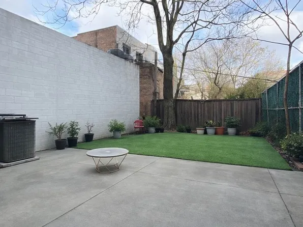 915 Broadway image 1 of 5