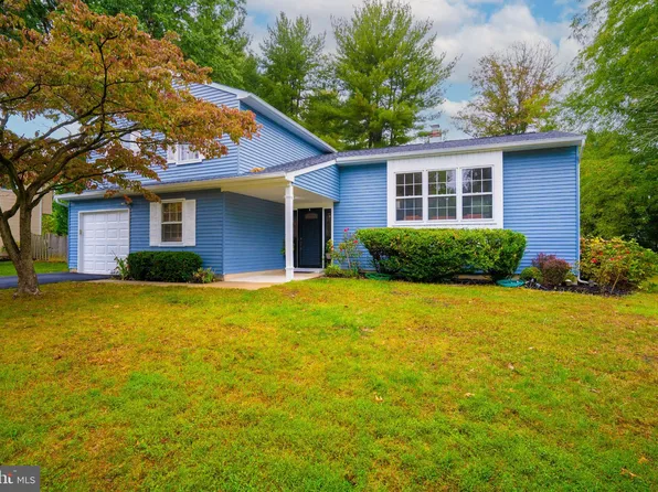 62 Hamilton Ln, Plainsboro, NJ 08536