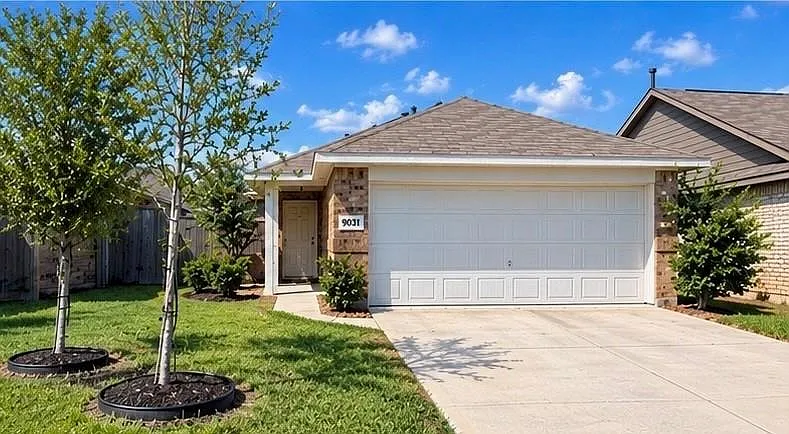 9031 Estes Lakes Dr