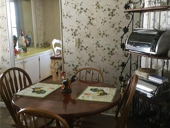 5th image of 538 Parkwood Ave