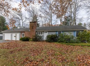 16 Dearborn Dr, Cape Elizabeth, ME 04107