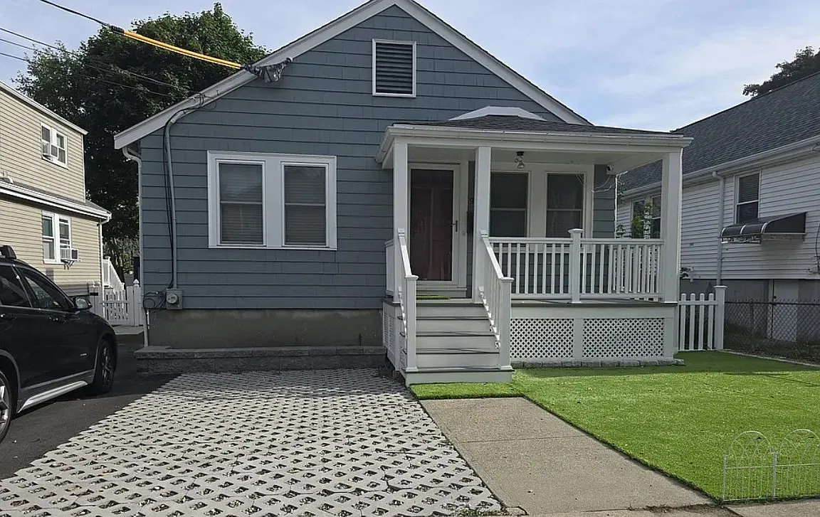 2 bed, 1.0 bath, 1156 sqft, $3,200 — Photo 1