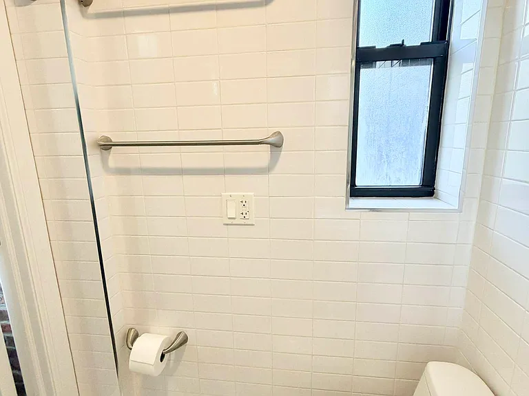 197 E 3rd St #13 — Photo 7