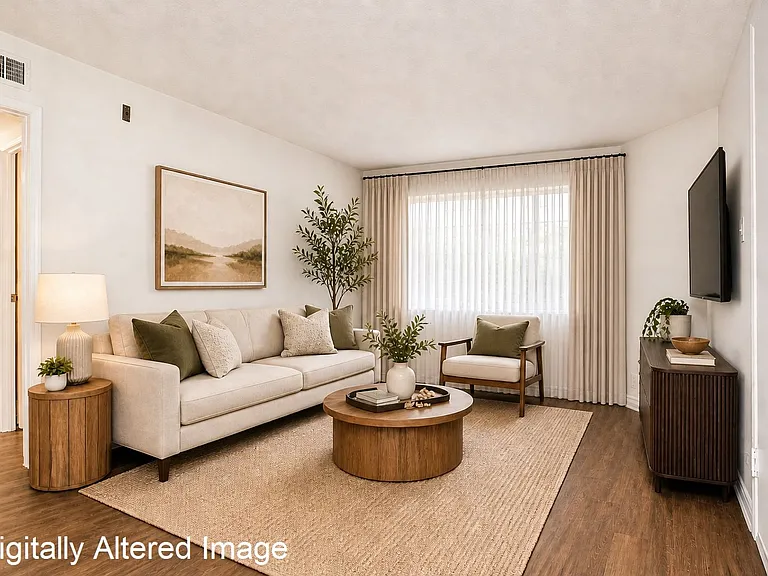2330 North Cahuenga, LP — Photo 16