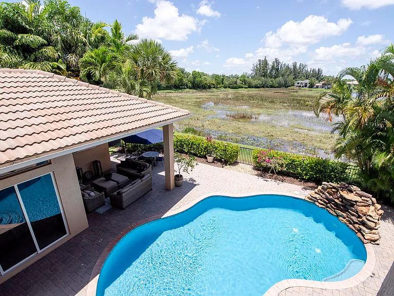 8801 Wellington View Dr — Photo 37