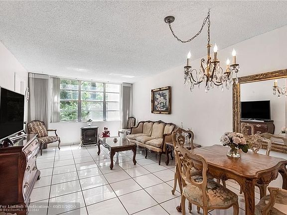 3rd image of 9430 Live Oak Pl APT 106