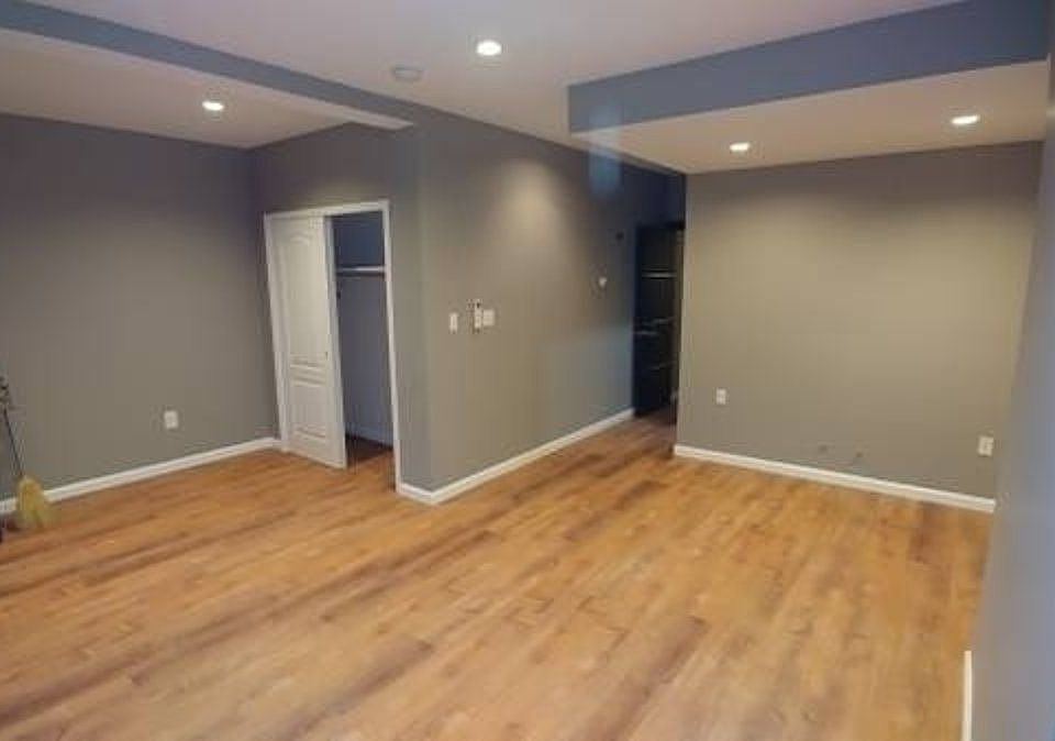 1st image of 143 Tompkins Ave APT 2