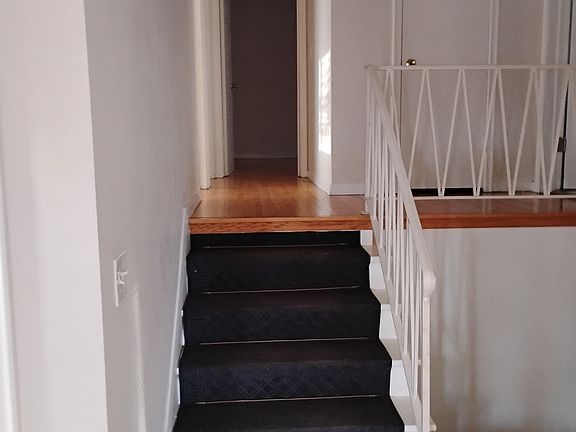 5th image of 5211 Grandview Ln