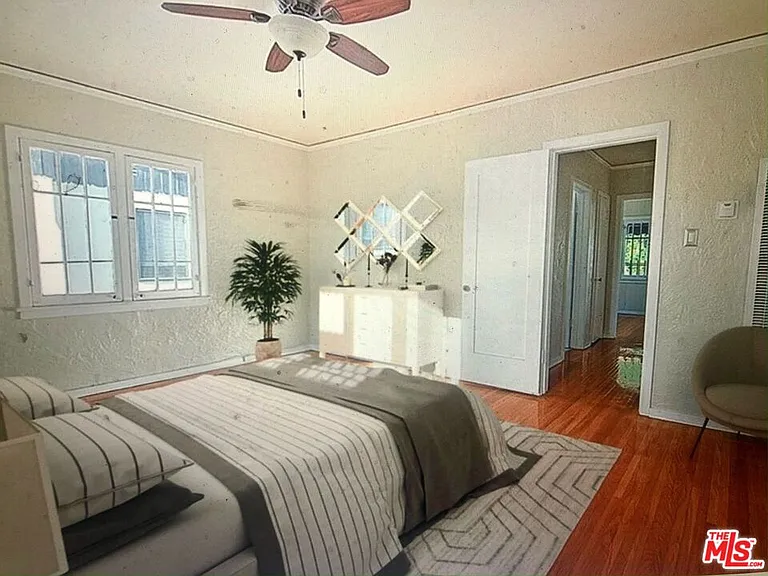 1360 Masselin Ave — Photo 3