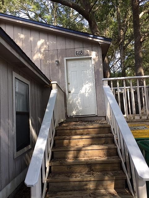 1st image of 608 31st St