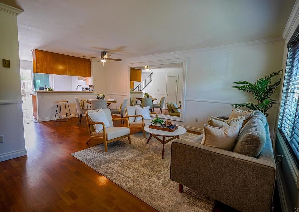 1st image of 444 Ridgeway Ct