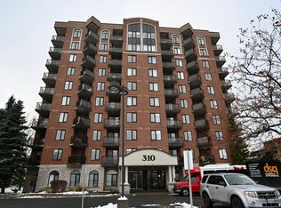 310 Central Park Dr #6A, Ottawa, ON K2C 4G4