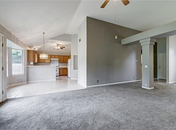 5th image of 530 Meadowside Dr