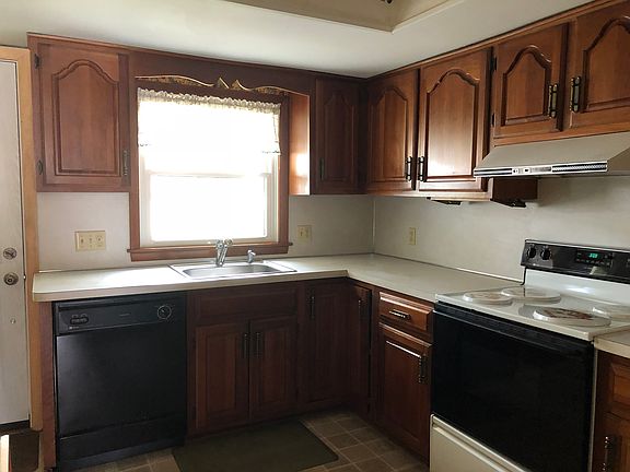 Kitchen with Cherry Cabinets
