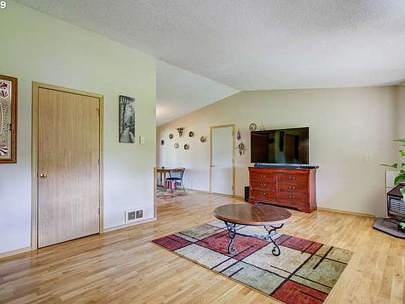 4th image of 40119 NE 176th Ave