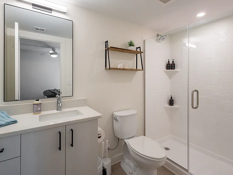 1700 N Manhattan Ave #305 — Photo 9