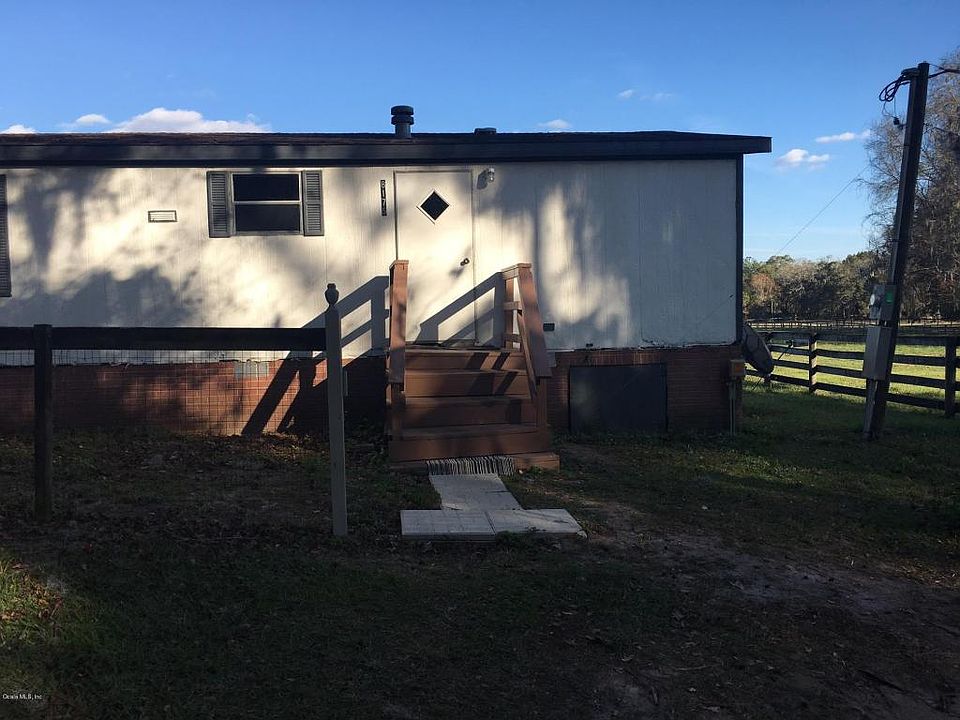 1st image of 8175 NW 60th Ave