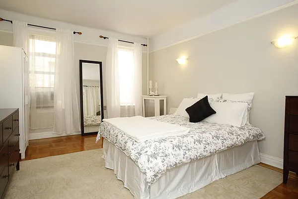 Sold by LG Fairmont Group | media 5