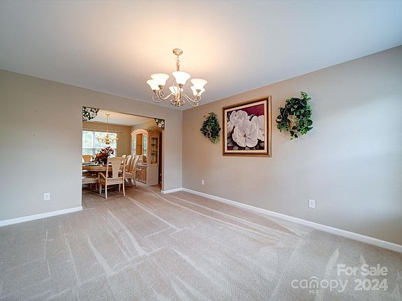 4th image of 116 Wood Hollow Ct