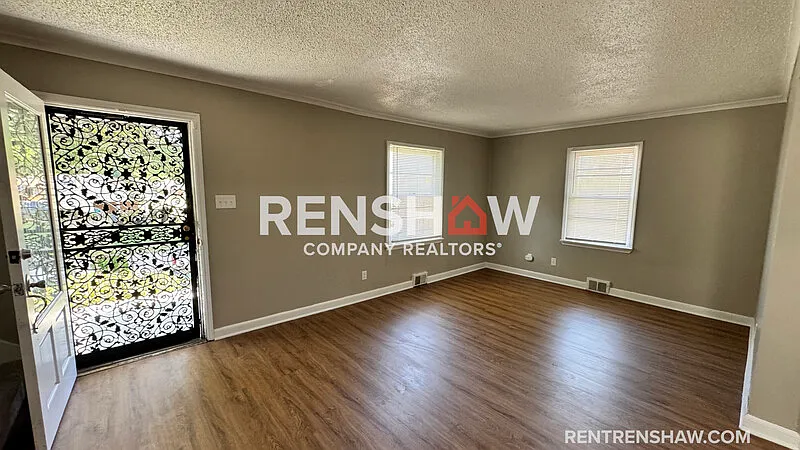 4 bed, 2.0 bath, 2176 sqft, $1,550 — Photo 4