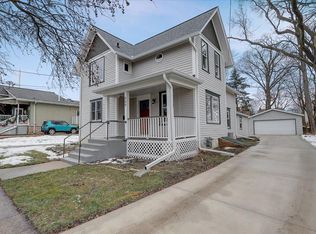 409 S 4th St, Stoughton, WI 53589