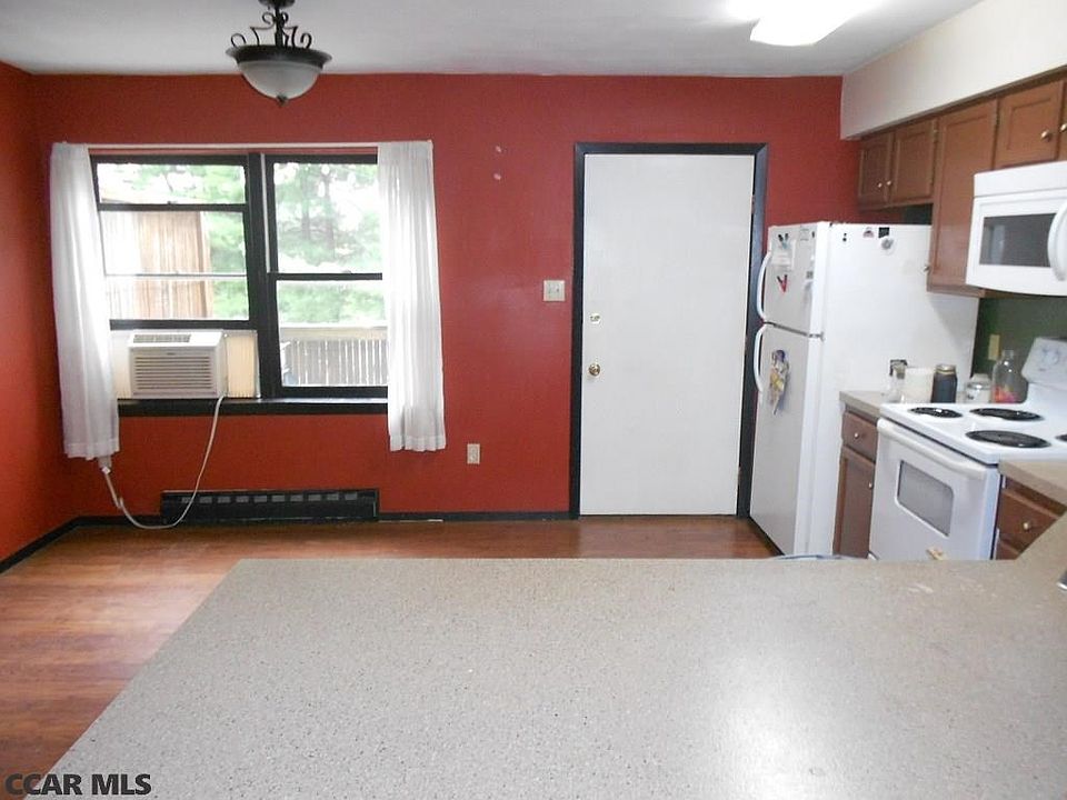2nd image of 525 Marjorie Mae St