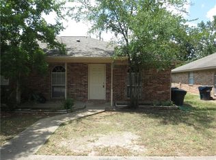 633 San Mario Ct, College Station, TX 77845