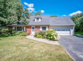 N68W13736 Bay Ridge Ct, Menomonee Falls, WI 53051