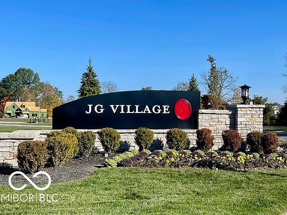 5th image of 468 Village Green Dr